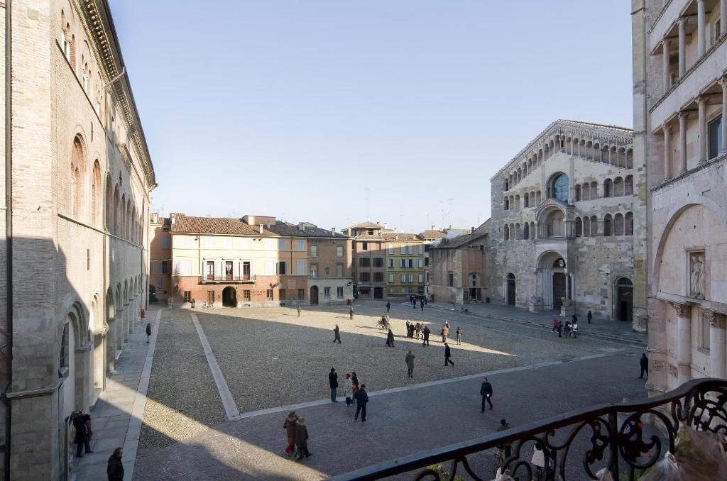 Palazzo Dalla Rosa Prati Parma Esterno foto